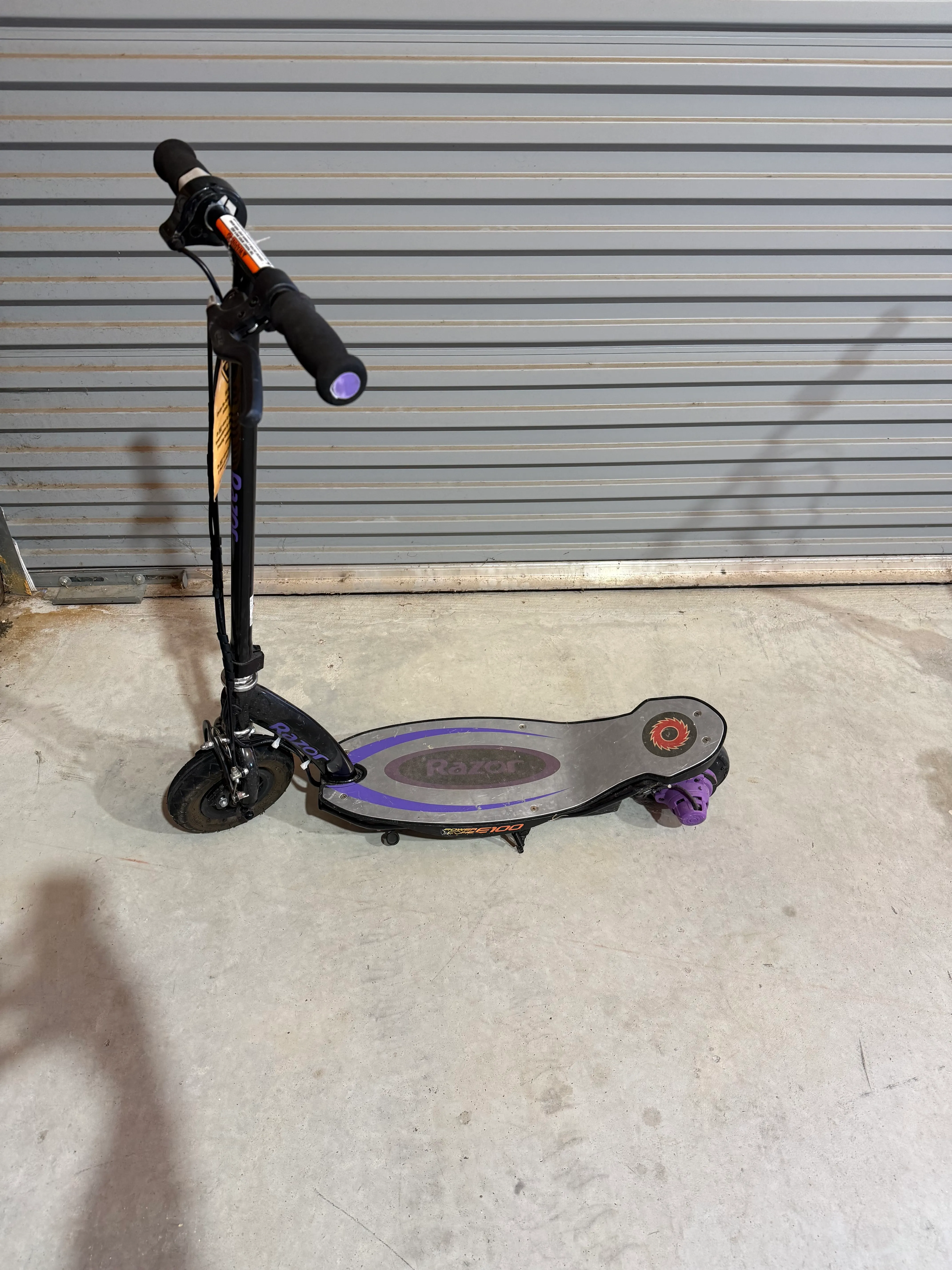 Razor E100 Electric Scooter - For Parts or Repair (Non-Working)